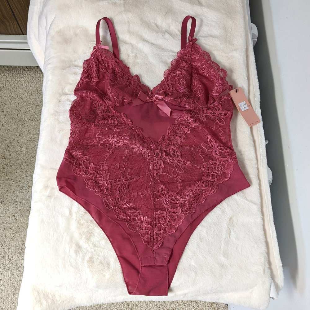 NWT Women's 1x/2x Teddy - NEW Lace Lingerie in Holly Berry Color